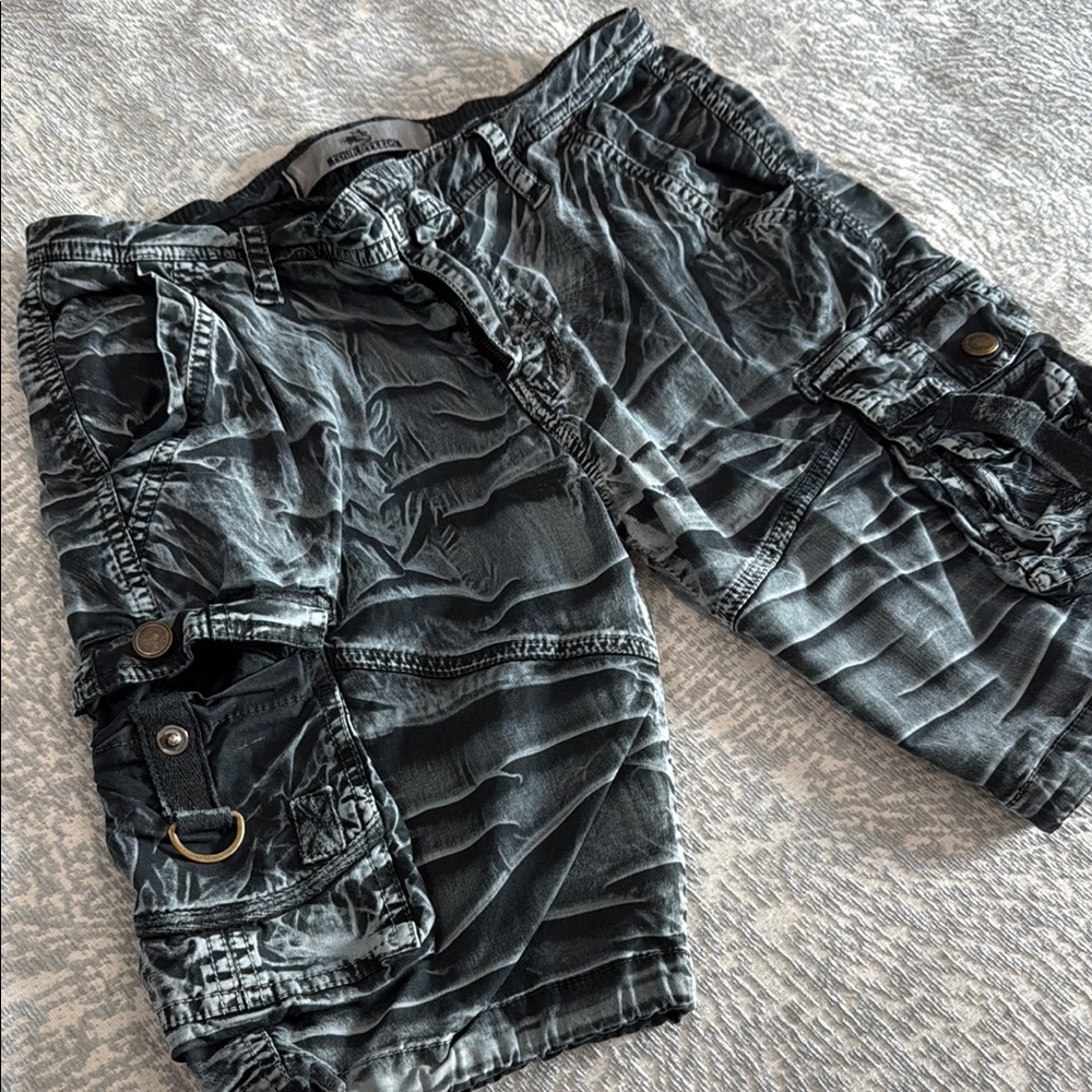 Black Cargo Shorts with Relaxed Fit and Knee-Length Design. Size 8